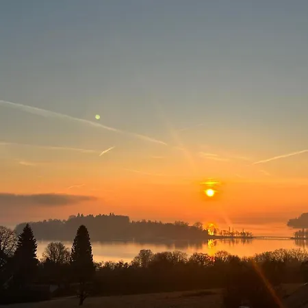 Helles Mit Seeblick Und Grosser Terrasse *