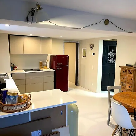 Helles Mit Seeblick Und Grosser Terrasse