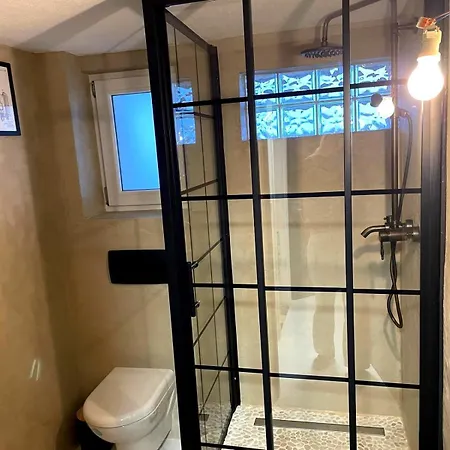 Helles Mit Seeblick Und Grosser Terrasse Lejlighed *